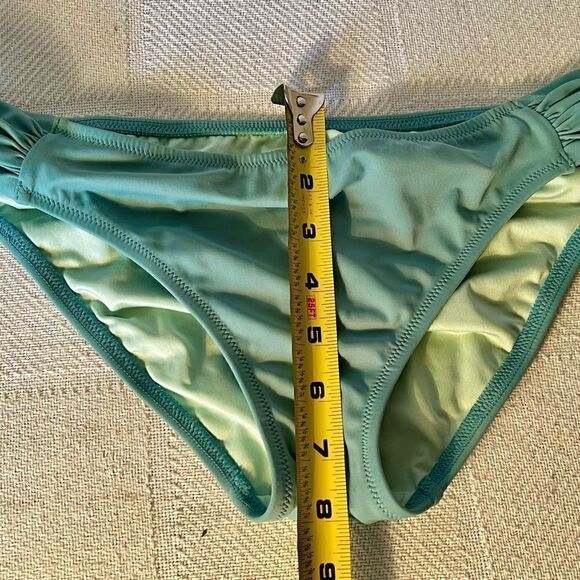 Victoria's Secret Seafoam Blue Green Knockout Solid Bikini Bottoms Sz Large. - Picture 4 of 7